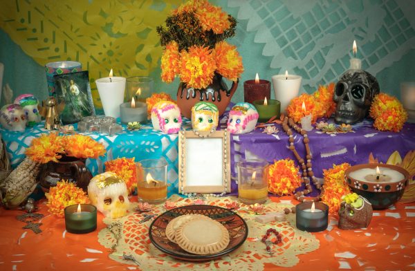 Discover the Traditions of Día de los Muertos | Globe Trottin' Kids