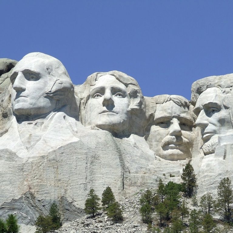 mount-rushmore-902483_1920